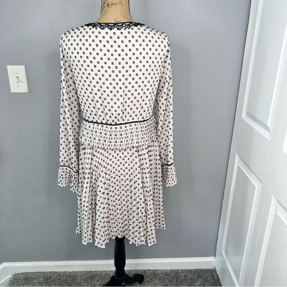 Sz M Chelsea & Violet White& Black Dress $79 MSRP - Picture 6 of 17